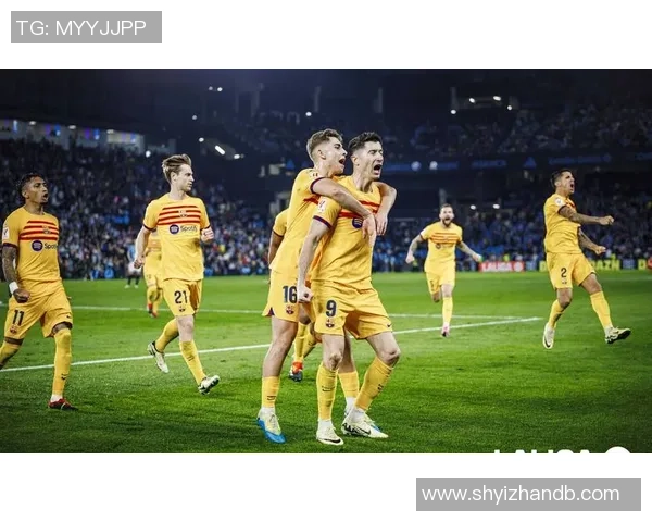 足球场上的艺术瞬间描绘足球明星激情四溢的踢球时刻 足球场上的艺术瞬间描绘足球明星激情四溢的踢球时刻